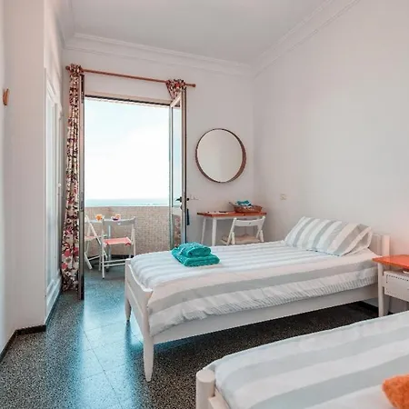 Old Fish Apartment *